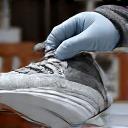 専門家によるスニーカーの状態検査